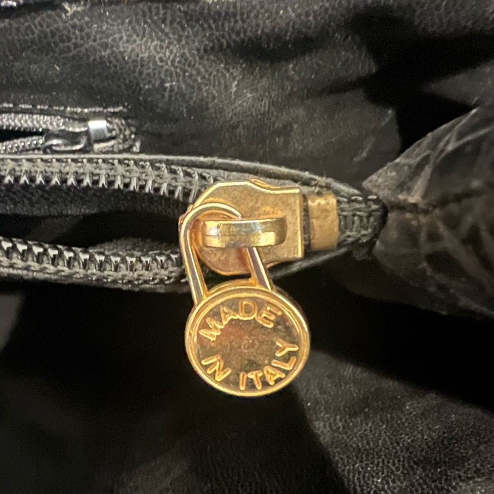 Italian Leather Cristian Tote - Picture 4 of 9